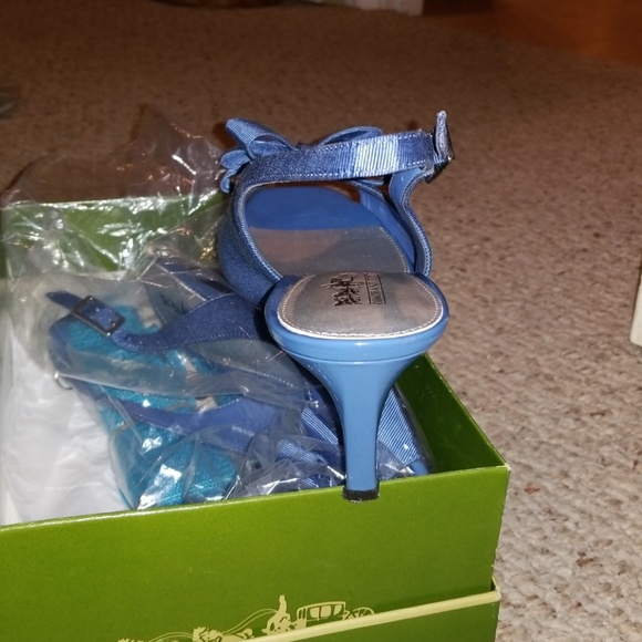 Couch and Four - Picture 3 of 4